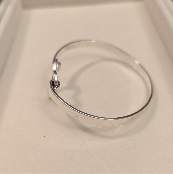 Silver heart Bracelet - Picture 7 of 9